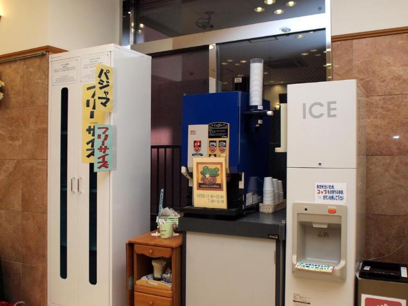 Toyoko Inn Hokkaido Sapporo-Eki Minami-Guchi Exterior foto